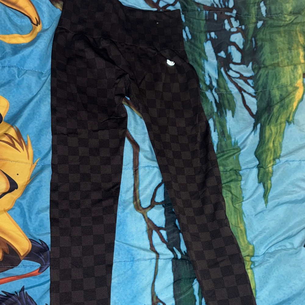 Black leggings